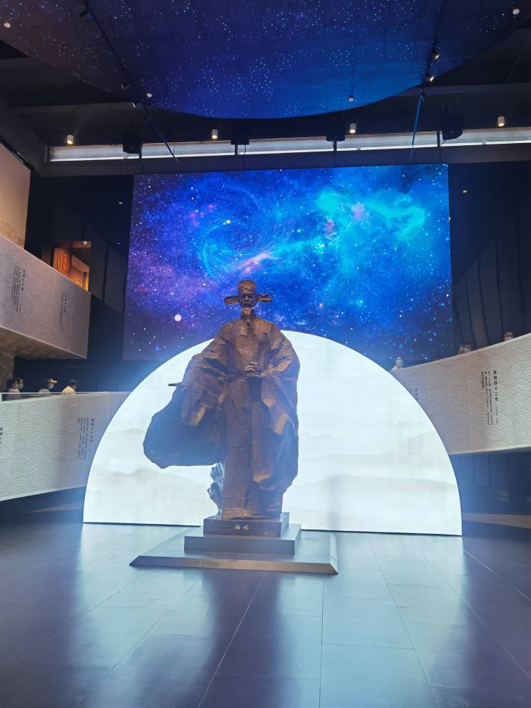 傳承海瑞精神 激蕩清風(fēng)正氣——市環(huán)發(fā)公司開展“清廉國企 青廉有我”主題黨日活動(圖2)