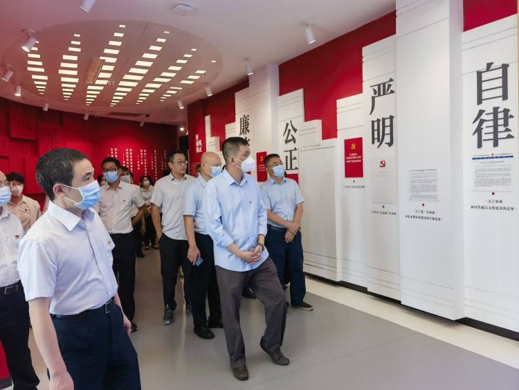 傳承海瑞精神 激蕩清風(fēng)正氣——市環(huán)發(fā)公司開展“清廉國企 青廉有我”主題黨日活動(圖7)