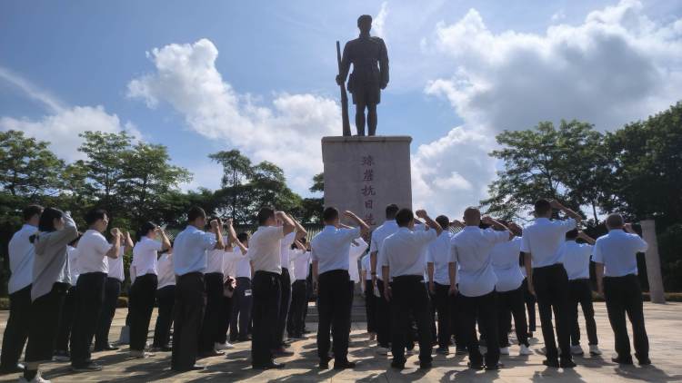 賡續(xù)紅色基因 奮進(jìn)時(shí)代征程 ——市國資委機(jī)關(guān)聯(lián)合市環(huán)發(fā)公司開展主題黨日暨清廉國企教育活動(dòng)(圖3)